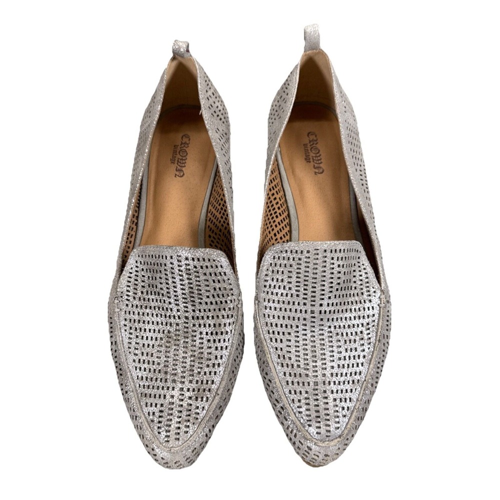 Crown‎ Vintage Womens Slip On Heels Shoes Breathable White/Slvr Leather Size 8.5